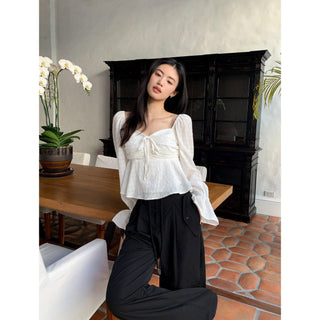 FRENCH STYLED TRUMPET SLEEVE TOP