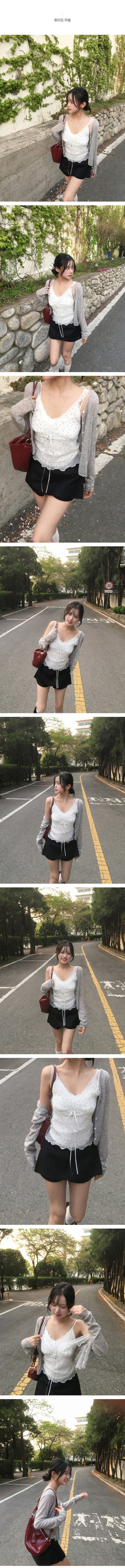 [Built-in cap] Lace sleeveless top