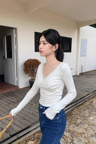 V-neck lace long-sleeve slim top