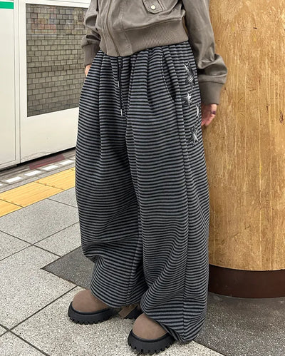 (Unisex) Check Patch Point Border Fleece Pants
