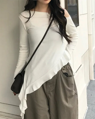 Off-shoulder asymmetrical T-shirt