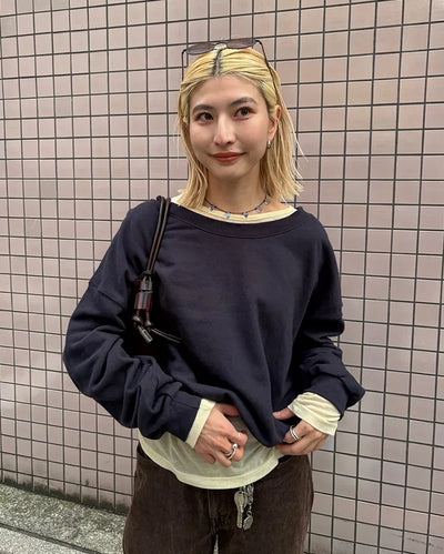 One-shoulder oversized sweatshirt
