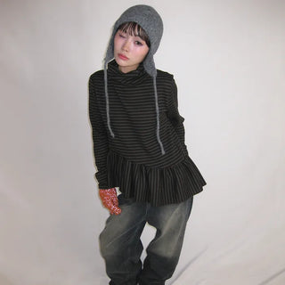Frilled border turtleneck T-shirt