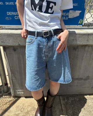 Straight-leg denim shorts