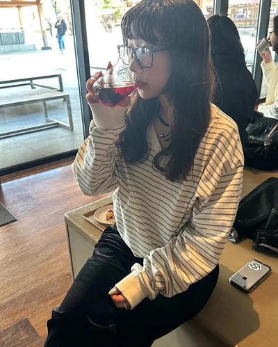 V-neck double border pullover