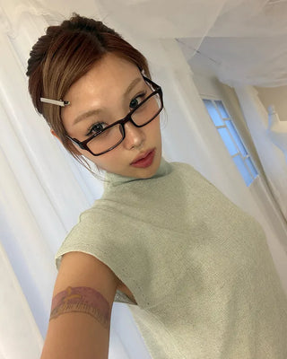 Square acrylic frame glasses