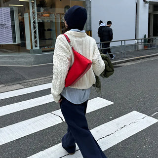 Cable oversized round knit