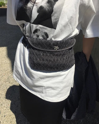 Flower Diamond Lace Waist Pouch