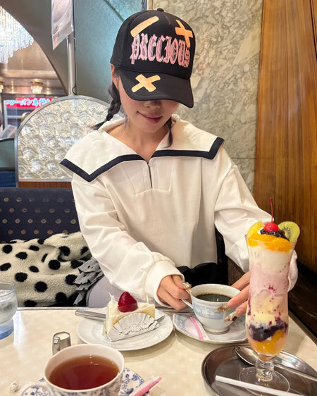 Sailor collar slit button sweatshirt