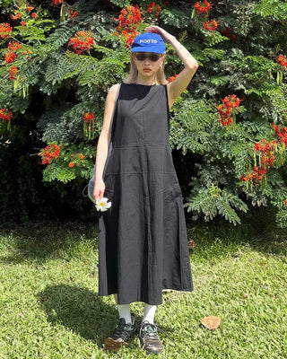 Sleeveless flared long dress
