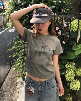 Tattoo illustration semi-cropped half t-shirt