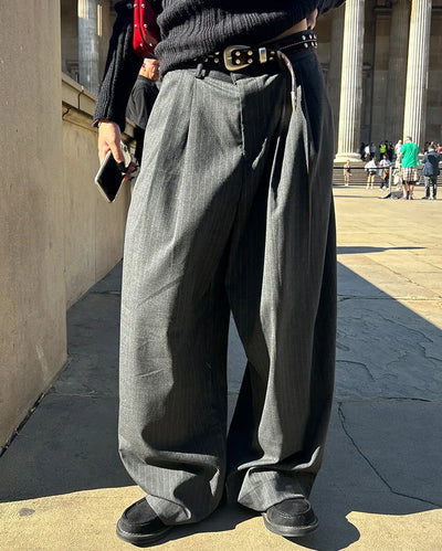 (Unisex) Pinstripe Two-Pleat Loose Slacks