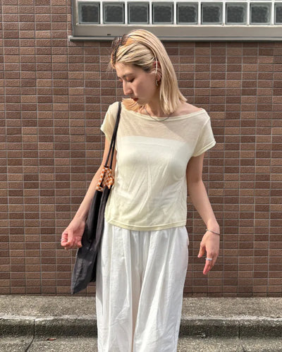 See-through off-shoulder cap t-shirt