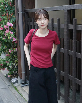 Colored short-sleeved T-shirt