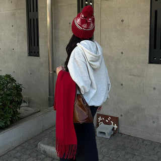 Pom-pom tree knit hat