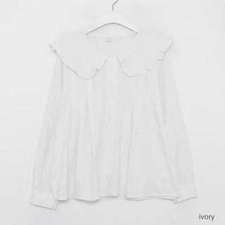 Frill collar blouse
