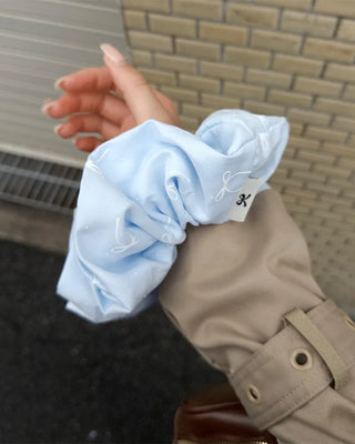 Ribbon detail scrunchie
