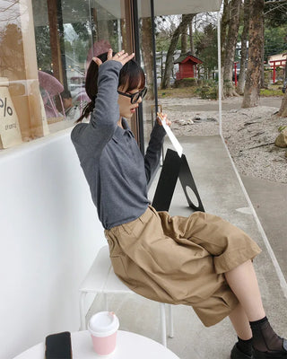 Side-tucked Bermuda shorts