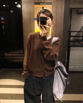 Round neck basic cardigan