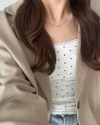 Flower detail chain necklace
