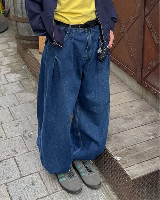 Two-pleat denim pants
