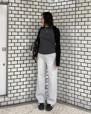 Light gray straight-leg denim jeans