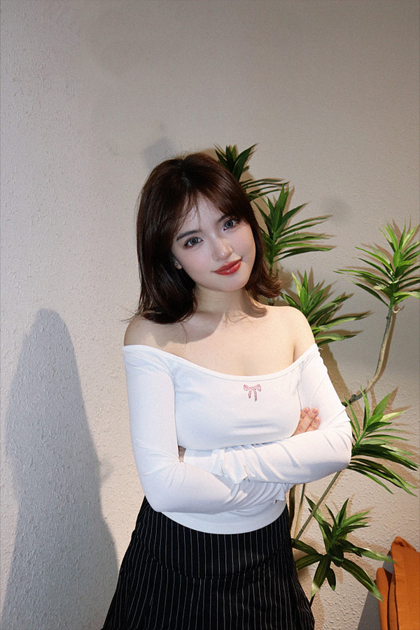 Y2K Acubi-style Backless Long-Sleeve Top