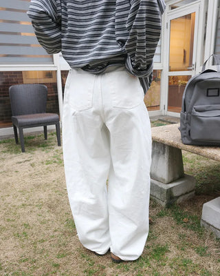 Striped long-sleeved T-shirt