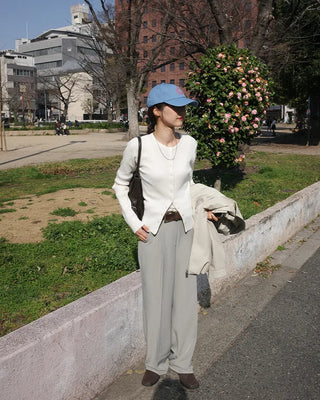 One-pleat straight slacks