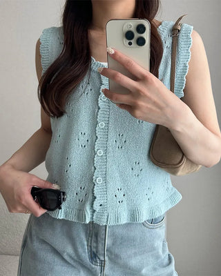 Frilled punching vest