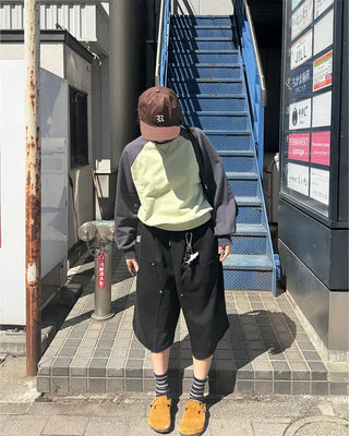 Raglan sweatshirt