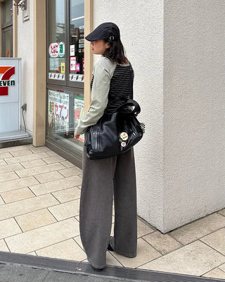 Curved silhouette washed pants