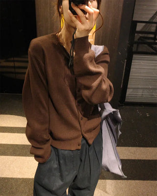Round neck basic cardigan