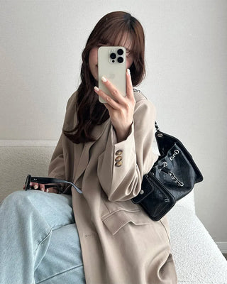 Square chain shoulder bag