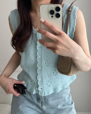 Frilled punching vest