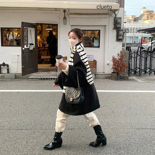 Striped knit scarf