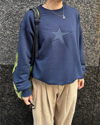 Front star embroidered sweatshirt