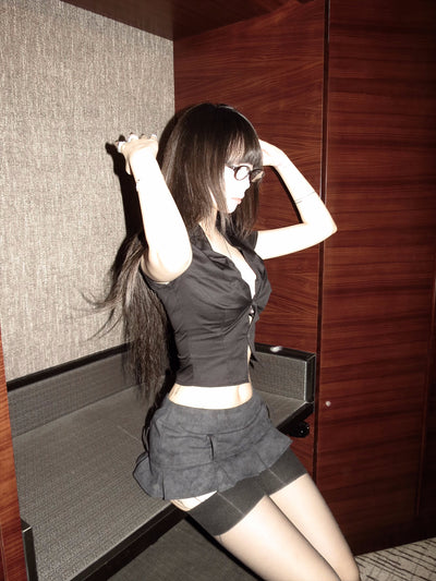 Slim Crop Short-Sleeve Shirt