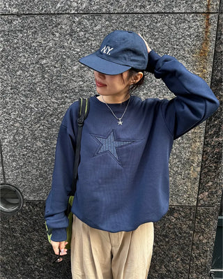Front star embroidered sweatshirt