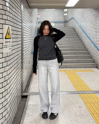 Light gray straight-leg denim jeans