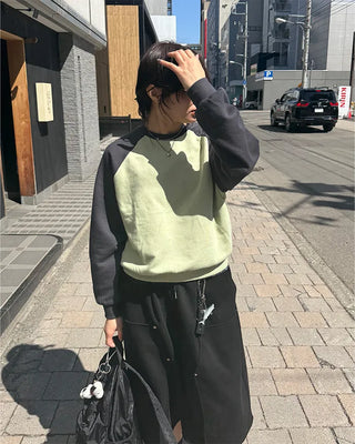 Raglan sweatshirt