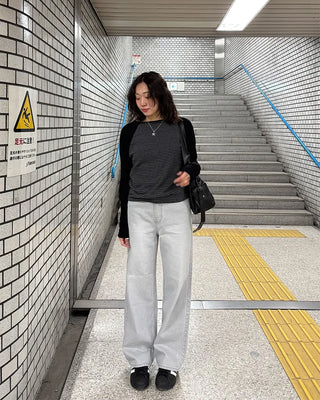 Light gray straight-leg denim jeans