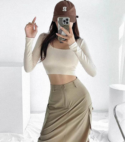 long sleeve U-neck top