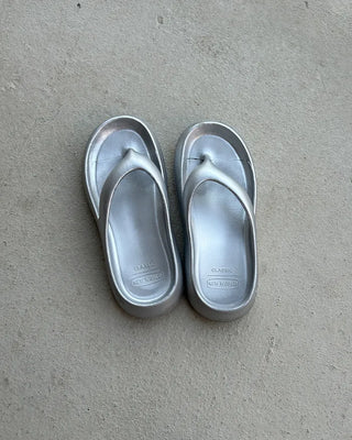 Round Bold Beach Sandals