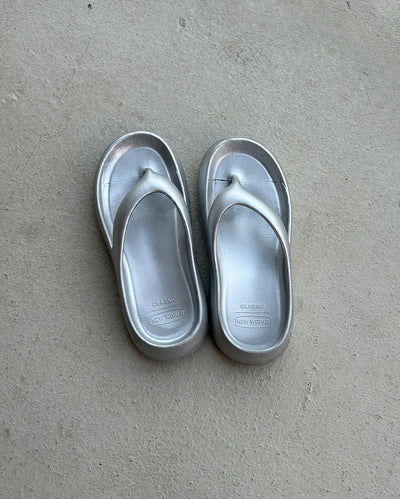 Round Bold Beach Sandals