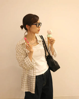 Loose-fit checkered shirt