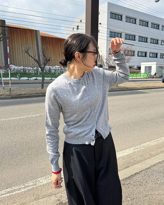 Round neck colorful cardigan