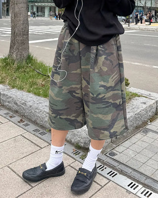(UNISEX) Camouflage Bermuda Shorts