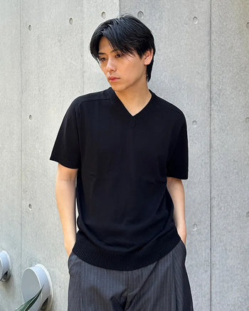 Linen V-neck short-sleeved knit