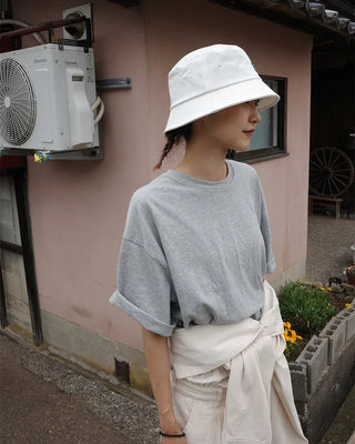 Loose-fit half-sleeve T-shirt